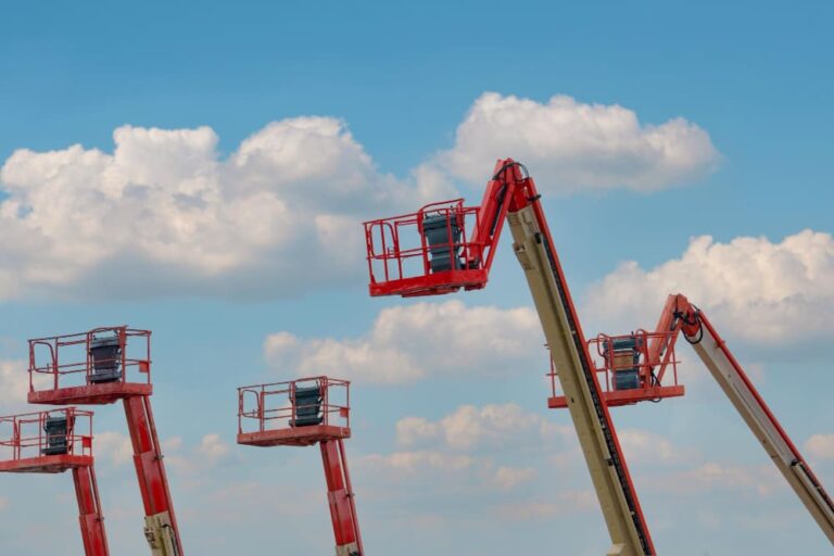 articulated boom lift